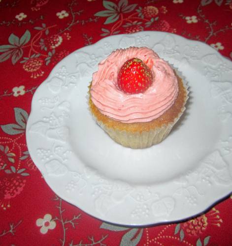 These cupcakes are a version of the classic 1-2-3-4 cake. Those numbers stand for 1 cup of butter, 2 cups of sugar, 3 cups of flour, and 4 eggs.