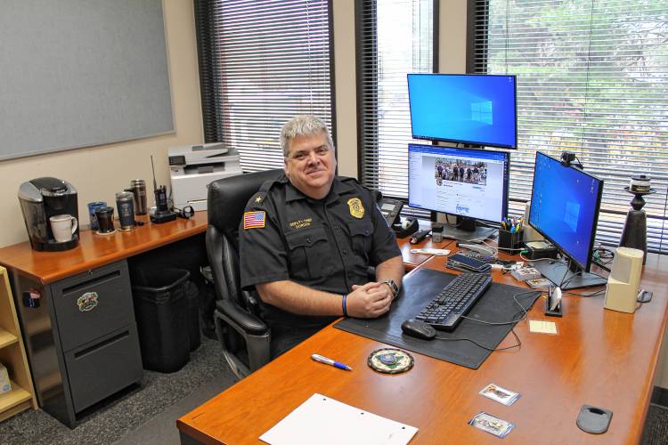 Greenfield Deputy Police Chief William Gordon will retire from a nearly four-decade law enforcement career Friday, Nov. 1.