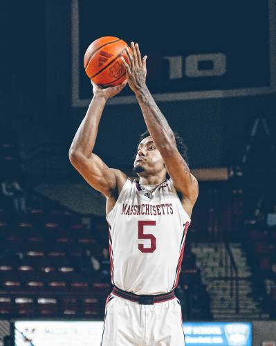 Daniel Rivera and the UMass men’s basketball team fell to 1-2 on the season with a 76-66 loss to Louisiana Tech on Wednesday night at the Nassau County Coliseum in Long Island, N.Y.